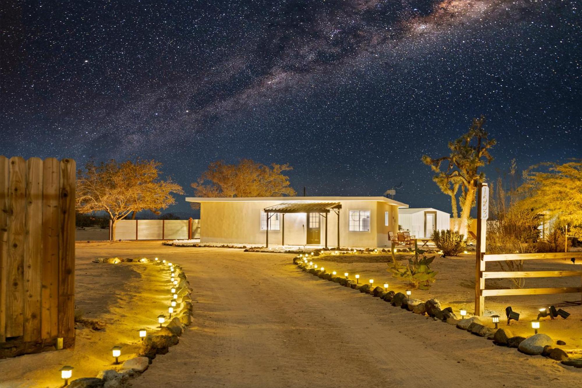 Private Jt Cabin - Ev L2 Station, Hammocks, Fire Pit, Bbq, Bocce Ball, Cornhole Yucca Valley Dış mekan fotoğraf