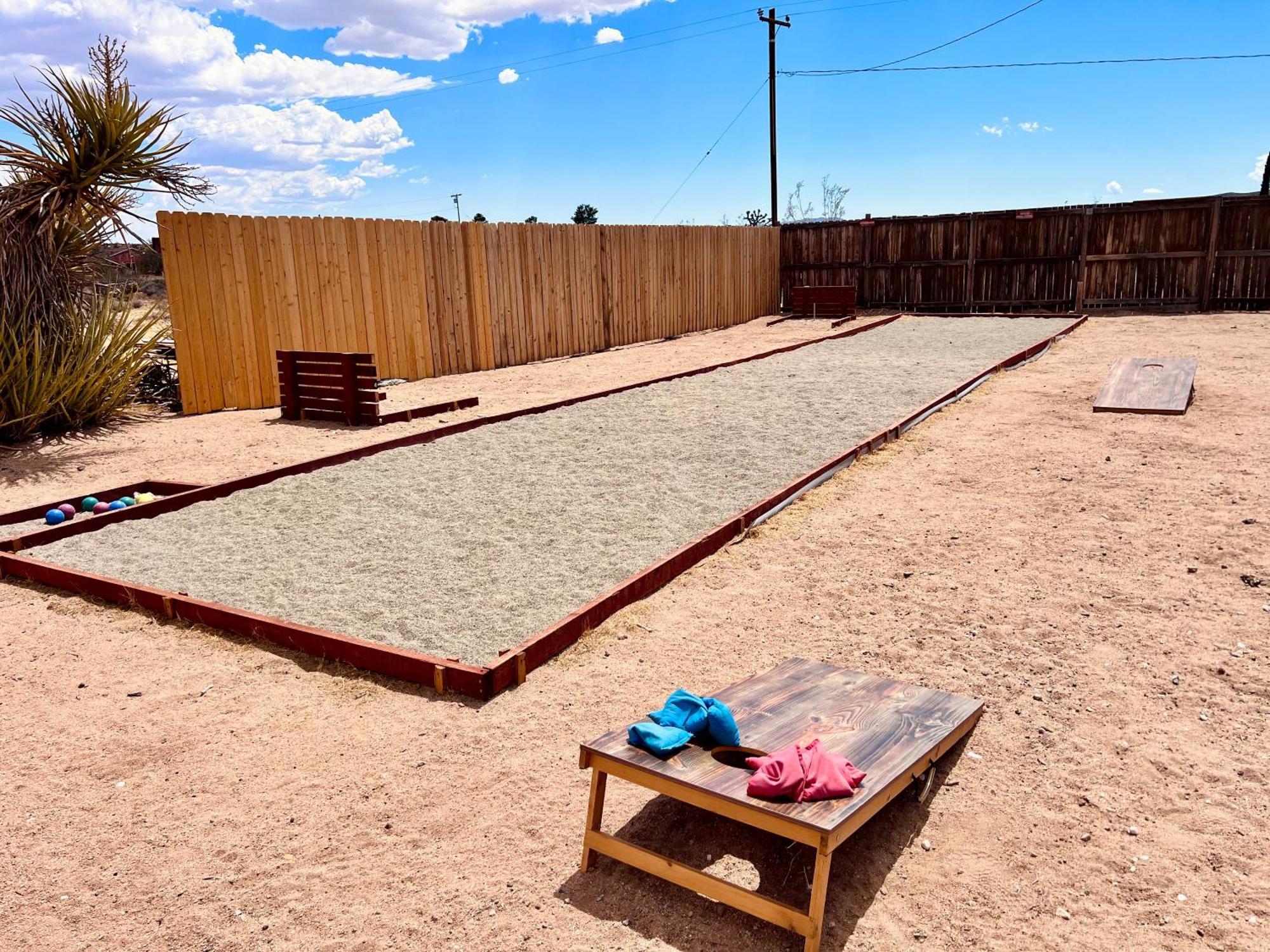 Private Jt Cabin - Ev L2 Station, Hammocks, Fire Pit, Bbq, Bocce Ball, Cornhole Yucca Valley Dış mekan fotoğraf